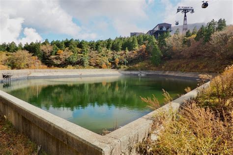 貯水池 近く 家